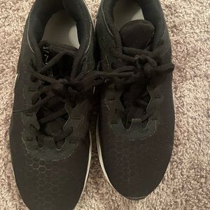 Nike sneakers size women's 8.5 barely used